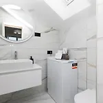 Ban Apartman Mimice