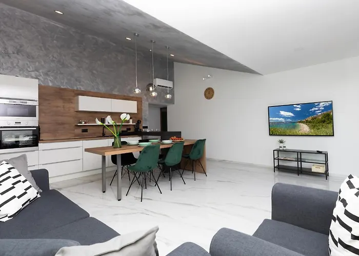 Ban Appartement Mimice