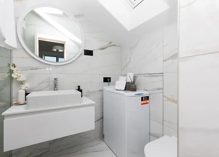 Ban Appartement Mimice
