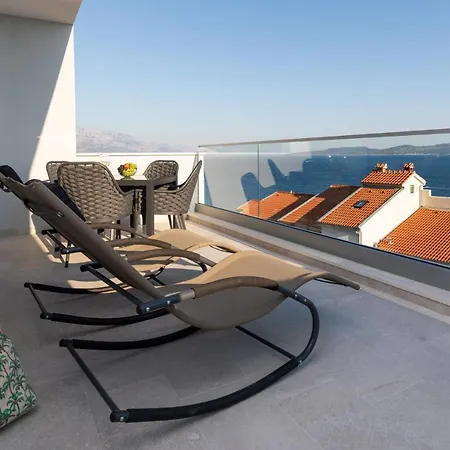 Ban Apartament