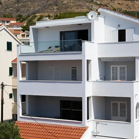 Apartament Ban Mimice