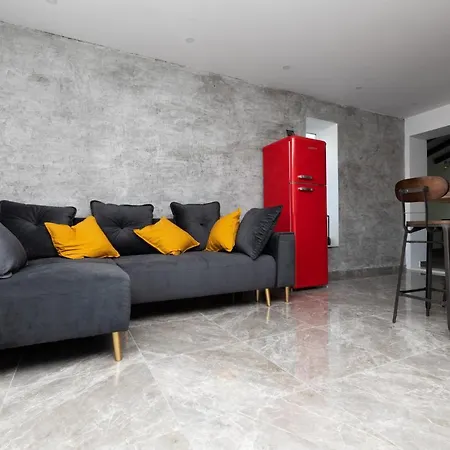 Ban Apartament