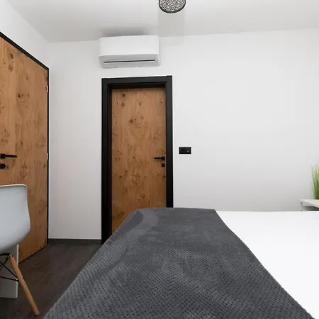 Ban Lejlighed Mimice